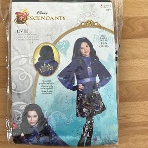 Evie descendants costume